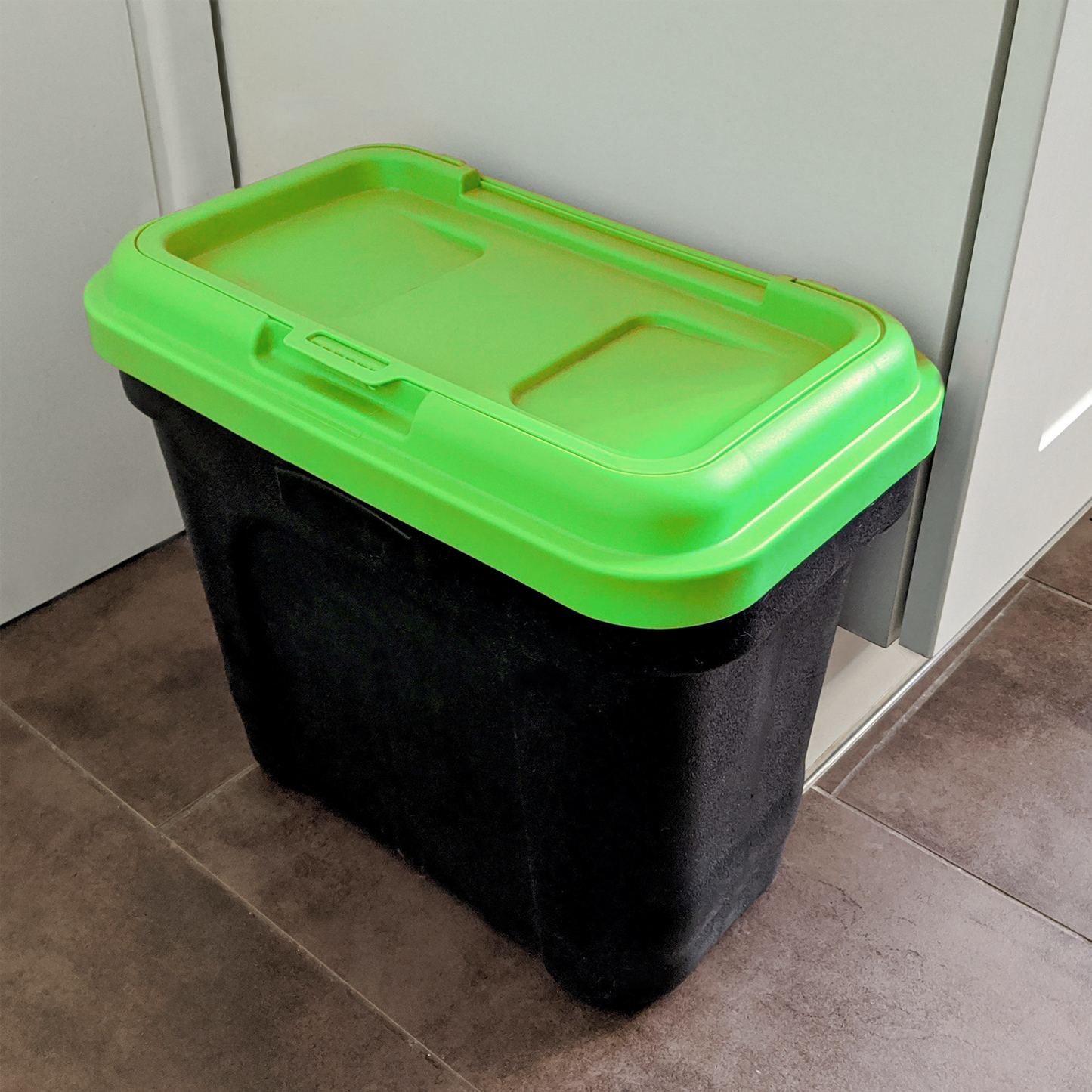 Petoria Airtight Containers with Scoop for Dry Pet/Bird/Fish Food  - 7kg (15L) /15kg (30L)